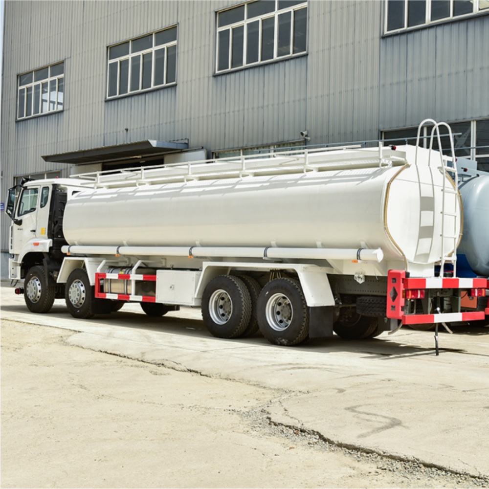 HOWO 8x4 25000litres capacity fuel tank