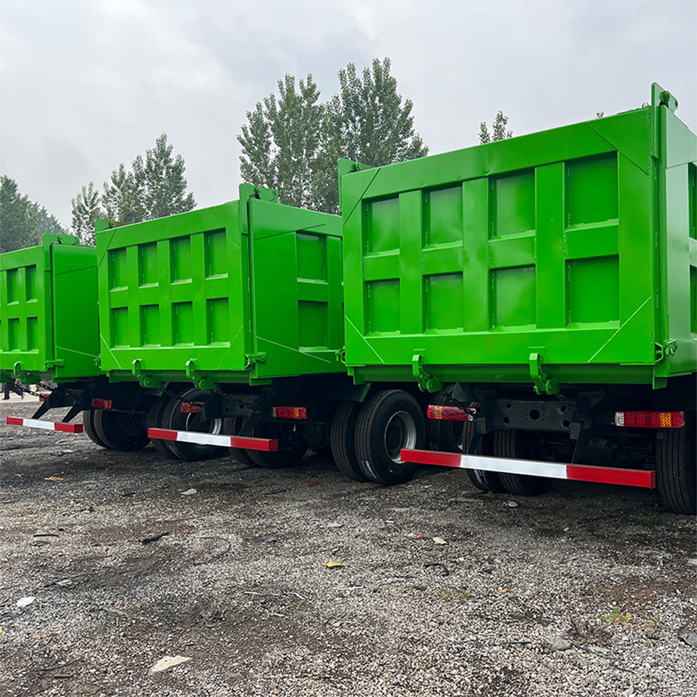 HOWO 375HP 8x4 12 wheels Dump Truck