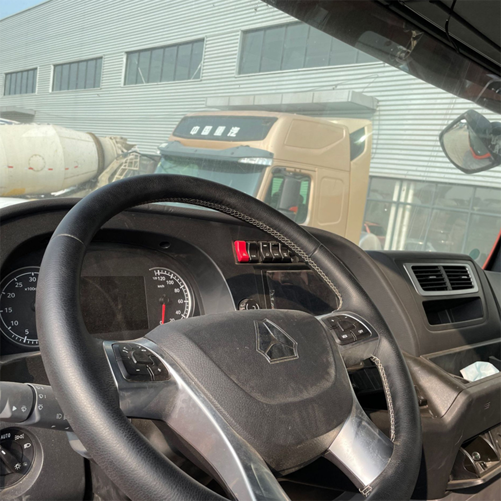 Sinotruk C7H heavy truck