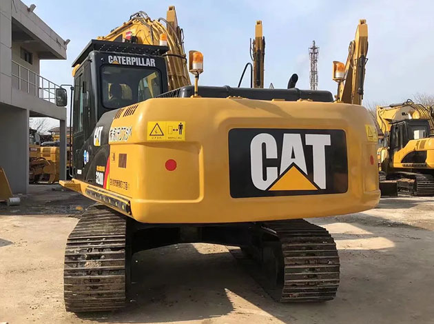 CAT 320D excavator with high performance, ideal for construction projects, featuring a powerful engine.