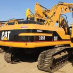 CAT 325B excavator showcasing specs, weight, and performance.
