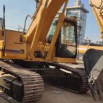 CAT 325B excavator showcasing specs, weight, and performance.