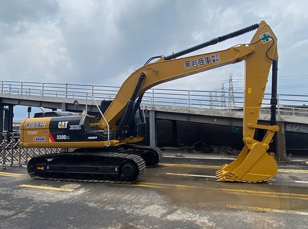 CAT 330 and CAT 320D excavators, showcasing UHD specs and various used options.